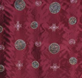 Vyšívaný taft v marockém stylu vínový
