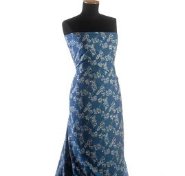 Riflovina imitace košilová látka vzor růží sv. modrá