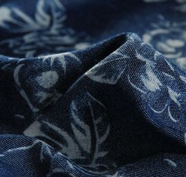 Riflovina imitace košilová látka vzor růží tm. modrá