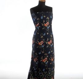 Viskozová letní látka s výšivkou tm. modrá