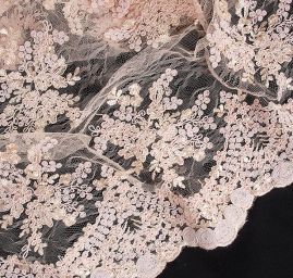 Krajka na vzorovém tylu květy světle lososová