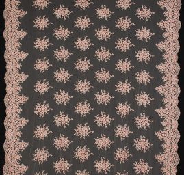 Krajka výšivka na tylu s korálky rokajlem tělová/stříbrná