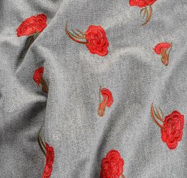 Flauš s výšivkou růží šedý