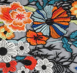 Krajka výšivka na tylu barevné květy černá