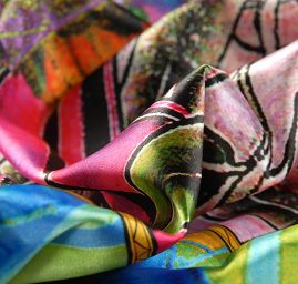 Arttextil motiv papuška starorůžová satén