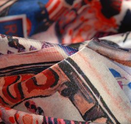 Mikado tkanina motiv vintage print fialová/modrá