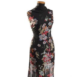 Žoržet variace kimono style pnoucích květů/černá