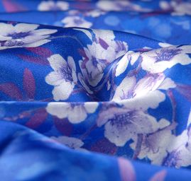 Atlas variace kimono styl květy modrá