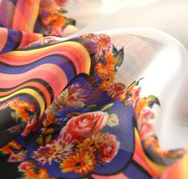 Žoržet šátkový motiv bílý malý