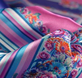 Atlas šátkový motiv malý modrý