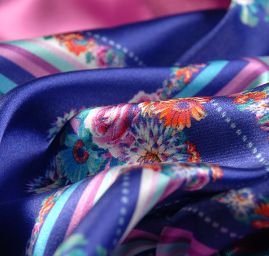 Atlas šátkový motiv malý modrý