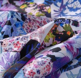 Atlas motiv květinových fragmentů