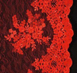 Krajka na nevzorovém tylu červená