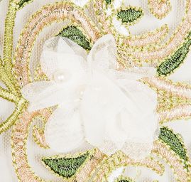 Krajka květinová výšivka na tylu s aplikací květů