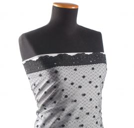 Tylová síť s výšivkou puntíků a krajkou černá