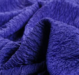 Pletenina s plastickým vzorem kreš fialová