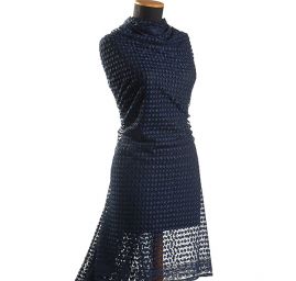 Efektní hrubá krajka vzor květy tm.modrá