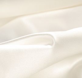 Satén pevnější nepružný barva slonová kost