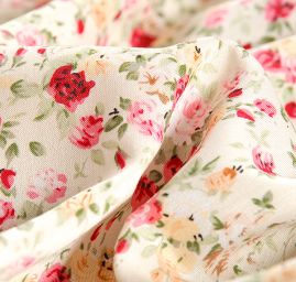 Viskozová letní látka kytičkový motiv smetanová