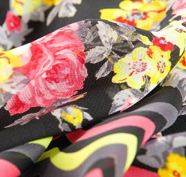 Šifon vzor květy/vlnky černé