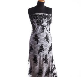 Efektní krajka výšivka na tylu černá