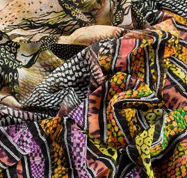 Šifon jemný zvířecí motiv fialovožlutý