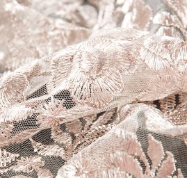 Krajka výšivka na tylu květy béžovošedá
