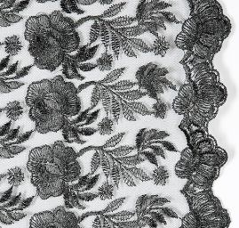 Krajka výšivka na tylu květy černá