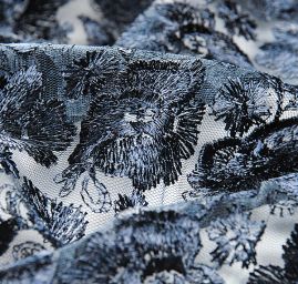 Krajka výšivka na tylu růže tm.modrá