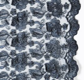 Krajka výšivka na tylu růže tm.modrá