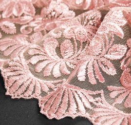 Krajka výšivka na tylu velký květ starorůžová