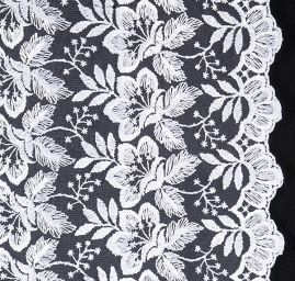 Krajka výšivka na tylu velký květ bílá