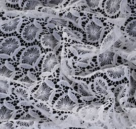 Bavlněná krajka hrubší vzor slonová kost