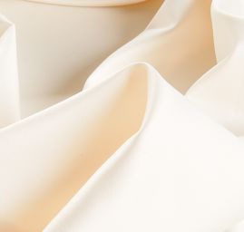 Satén pružný matný smetanový