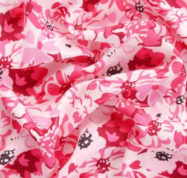 Viskozová šatová látka květy louka červenorůžová