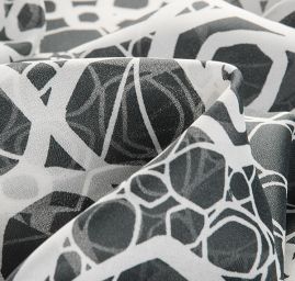 Organza tisk geometrický vzor černá/slonová kost