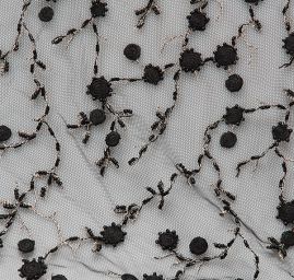 Efektní krajka na tylu černostříbrná