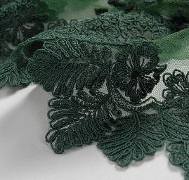 Efektní krajka výšivka na tylu květinový motiv 