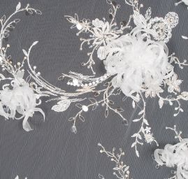 Krajka tylová s květinovými aplikacemi