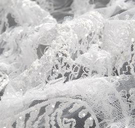 Bordurová krajka výšivka na tylu bílá barokní motiv