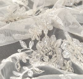 Krajka výšivka na tylu korálky/rokajl/perličky