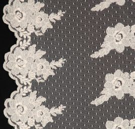 Krajka bordurová výšivka růže/puntíky smetanová