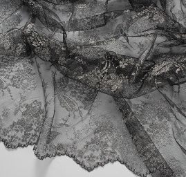 Efektní pružná krajka černostříbrná květinový motiv