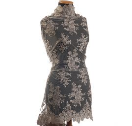 Efektní krajka výšivka na tylu květinový motiv šedá