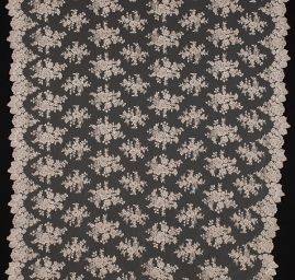 Efektní krajka výšivka na tylu květinový motiv šedá