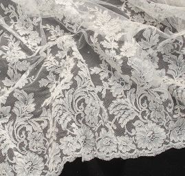 Krajka výšivka na tylu květinový motiv slonová kost 