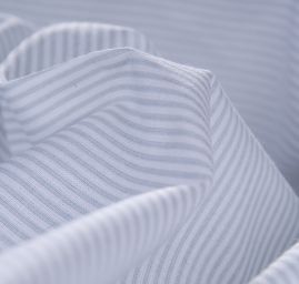 Bavlněná látka jemný proužek světle modrá