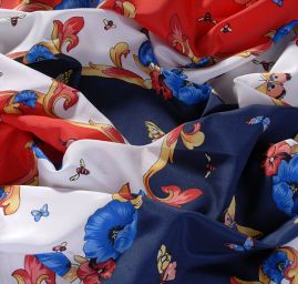 Hodvábny krepdešín tlač motýle červená / modrá / biela