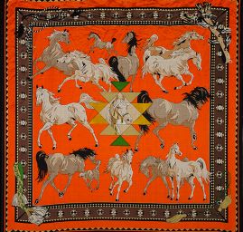 Hedvábný šifon koně oranžová/hnědá