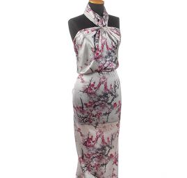 Hedvábný satén květinový motiv japonská višeň